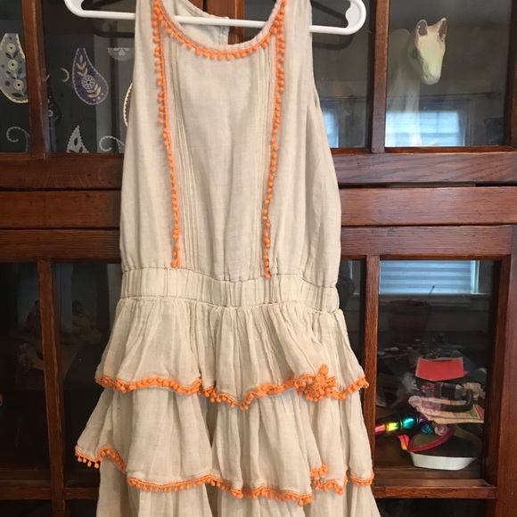 Size 6 - Picture 1 of 1